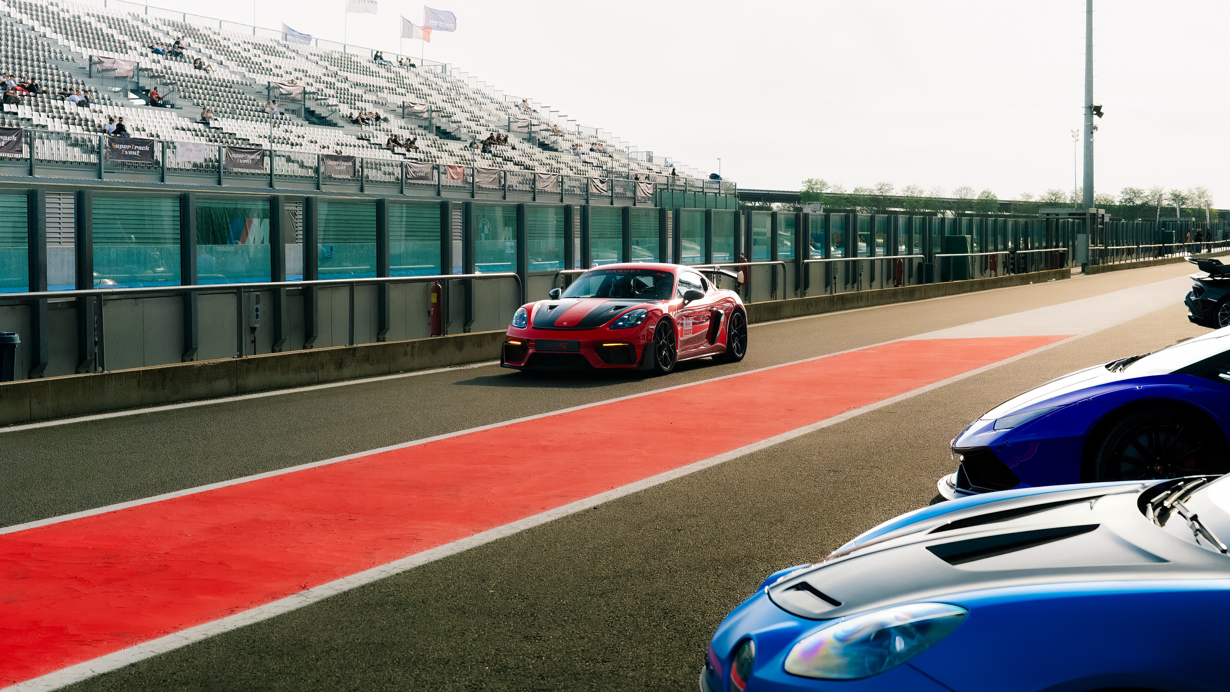 Supertrack Magny-Cours